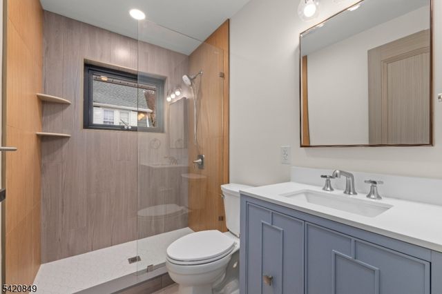 84 Maple St, Millburn Twp., NJ 07041