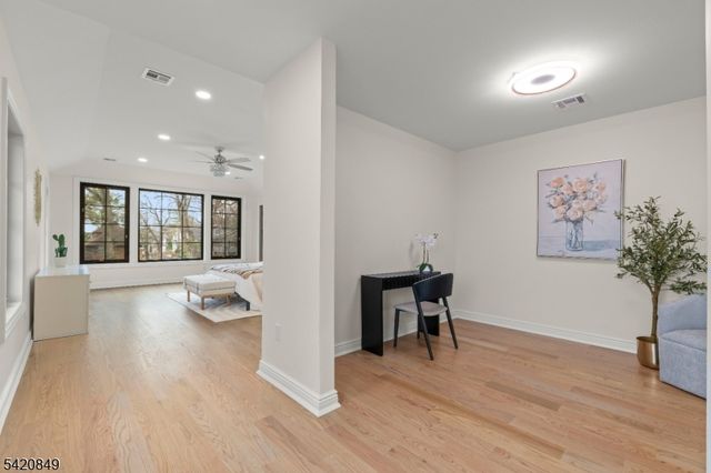 84 Maple St, Millburn Twp., NJ 07041