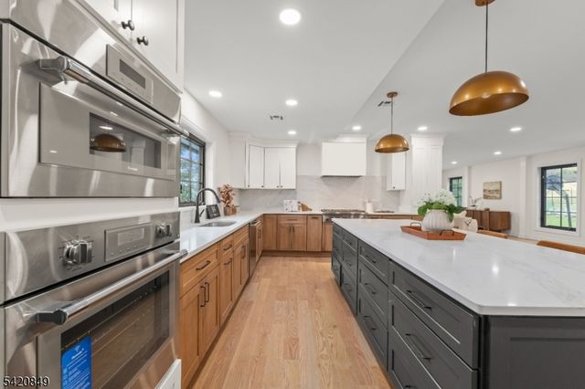 84 Maple St, Millburn Twp., NJ 07041