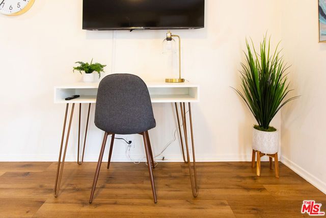 313 Fischer Street B, Glendale, CA 91205