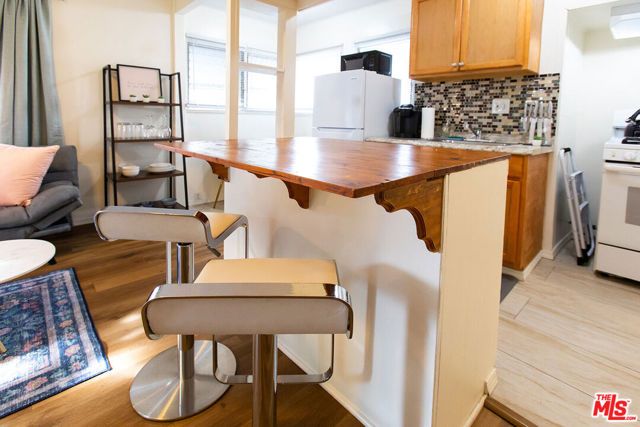 313 Fischer Street B, Glendale, CA 91205