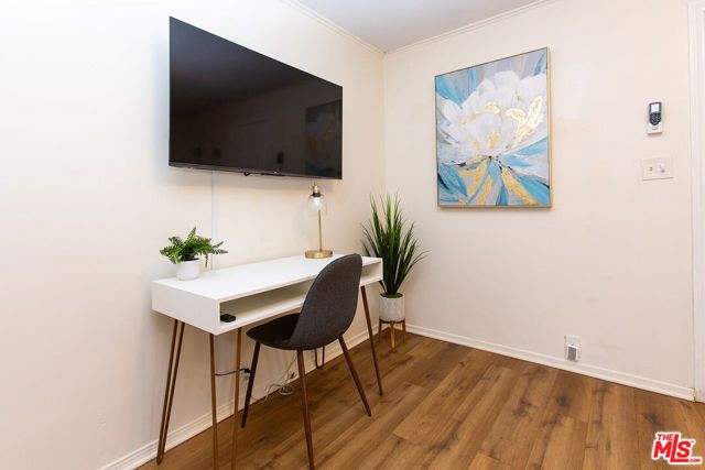 313 Fischer Street B, Glendale, CA 91205