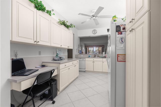 7647 Southampton Terrace 202, Tamarac, FL 33321