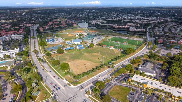 7647 Southampton Terrace 202, Tamarac, FL 33321