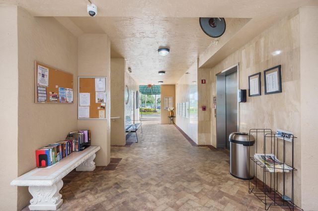 7647 Southampton Terrace 202, Tamarac, FL 33321