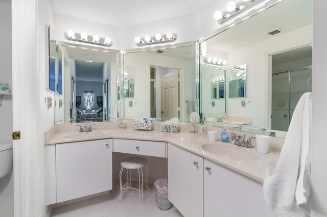 7647 Southampton Terrace 202, Tamarac, FL 33321