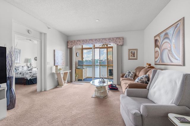 7647 Southampton Terrace 202, Tamarac, FL 33321