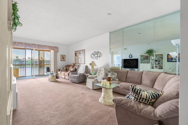 7647 Southampton Terrace 202, Tamarac, FL 33321