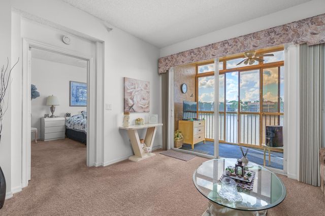 7647 Southampton Terrace 202, Tamarac, FL 33321