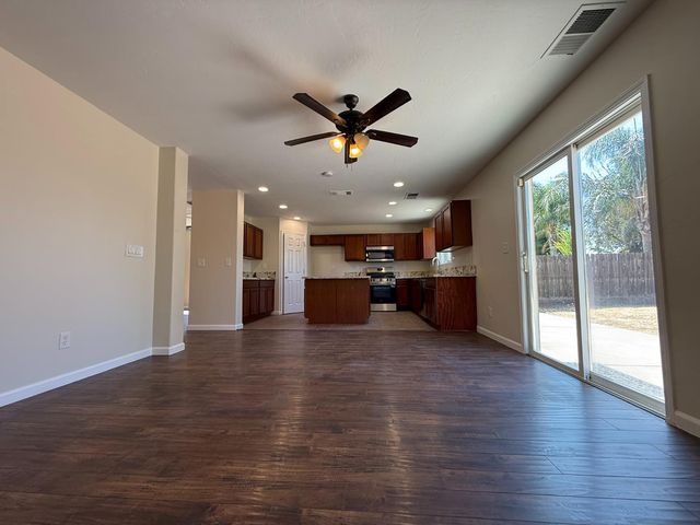 1865 N Ellendale Avenue, Fresno, CA 93722