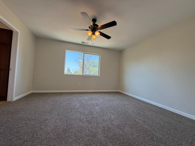 1865 N Ellendale Avenue, Fresno, CA 93722