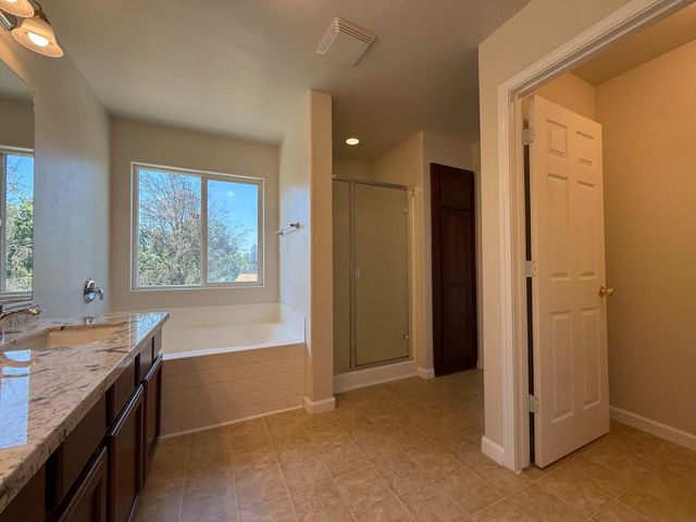 1865 N Ellendale Avenue, Fresno, CA 93722