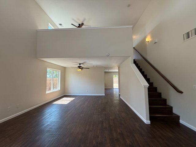 1865 N Ellendale Avenue, Fresno, CA 93722