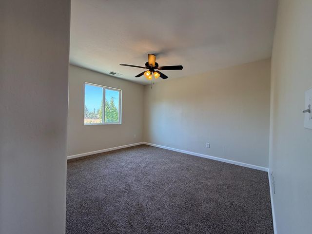1865 N Ellendale Avenue, Fresno, CA 93722