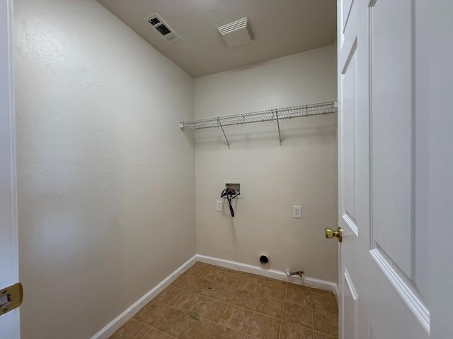 1865 N Ellendale Avenue, Fresno, CA 93722