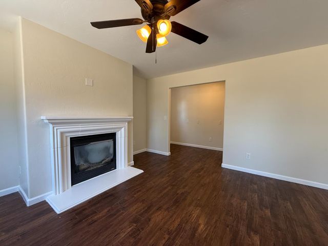 1865 N Ellendale Avenue, Fresno, CA 93722