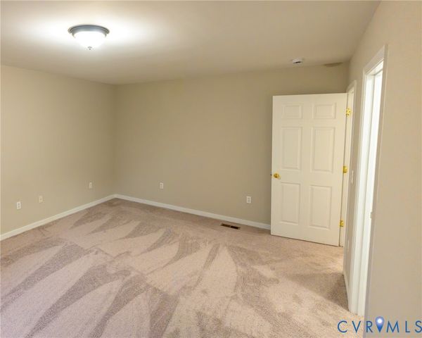 104 Linden St, Ashland, VA 23005