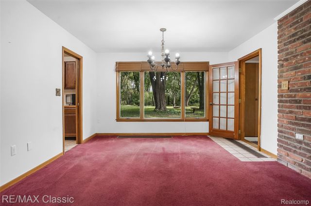 25100 Milford Road, South Lyon, MI 48178