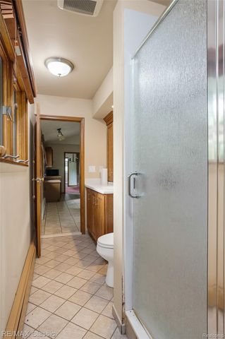 25100 Milford Road, South Lyon, MI 48178