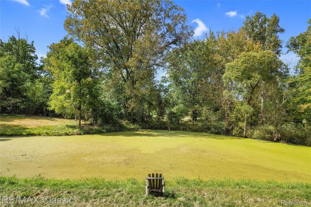 25100 Milford Road, South Lyon, MI 48178