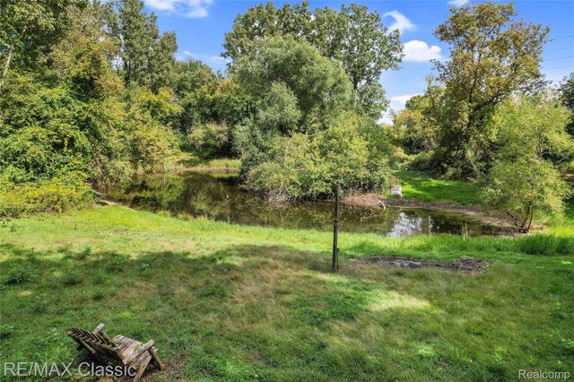 25100 Milford Road, South Lyon, MI 48178