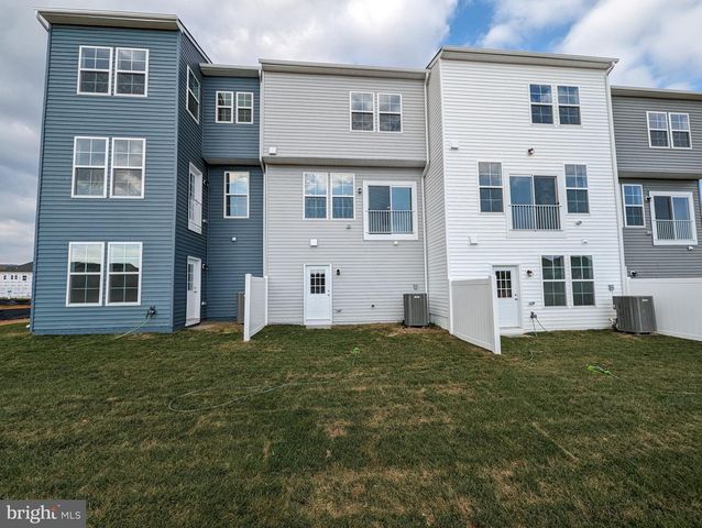 241 HILLSDALE PLACE, Martinsburg, WV 25403