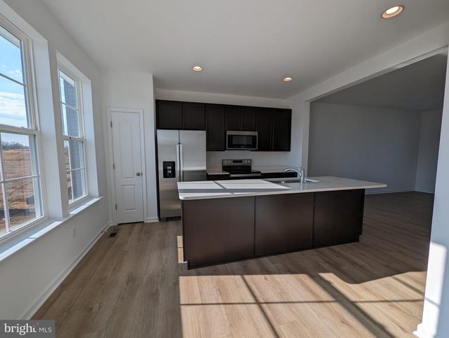 241 HILLSDALE PLACE, Martinsburg, WV 25403