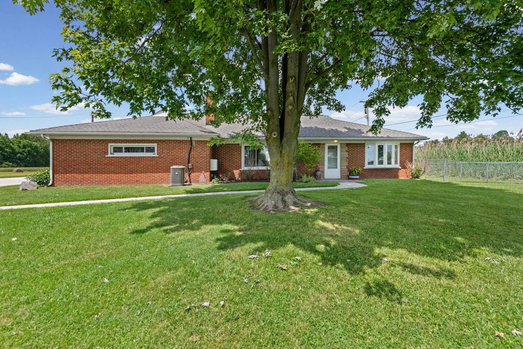 7762 Shea Road, Ira, MI 48023
