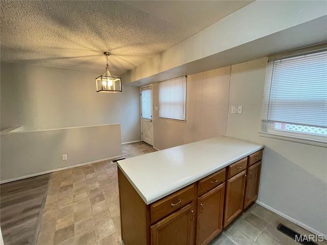 429 Shepley Drive, St Louis, MO 63137