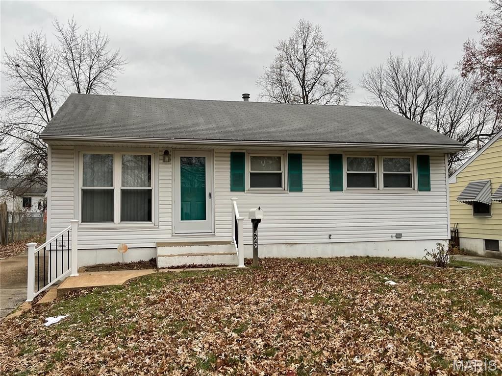 429 Shepley Drive, St Louis, MO 63137