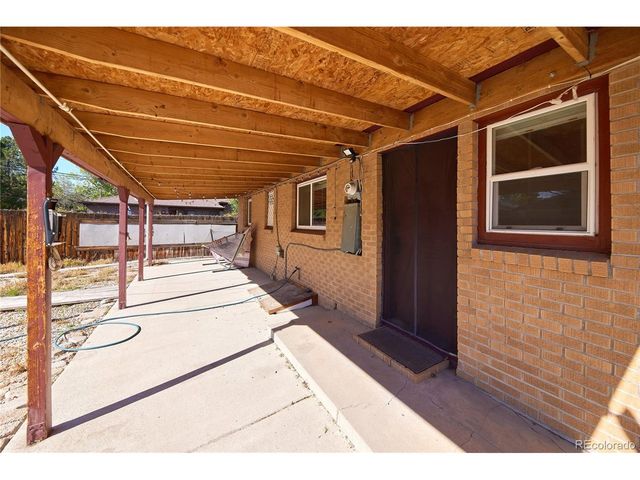 5185 Beach Ct, Denver, CO 80221