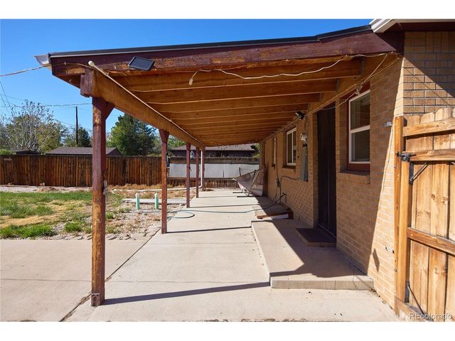 5185 Beach Ct, Denver, CO 80221