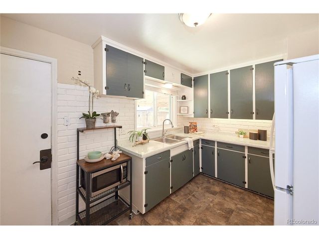 5185 Beach Ct, Denver, CO 80221