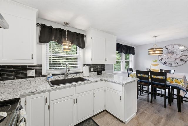 28 Intervale Rd, Springfield, MA 01118