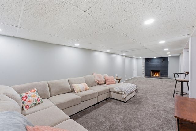 28 Intervale Rd, Springfield, MA 01118