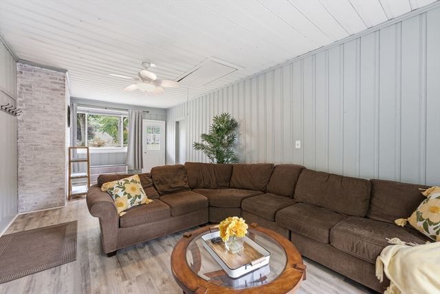 28 Intervale Rd, Springfield, MA 01118