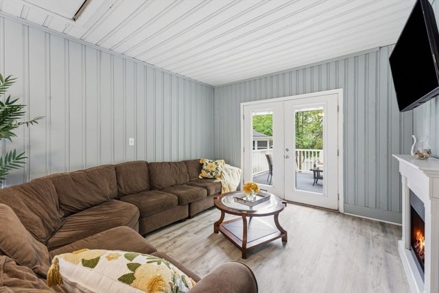 28 Intervale Rd, Springfield, MA 01118