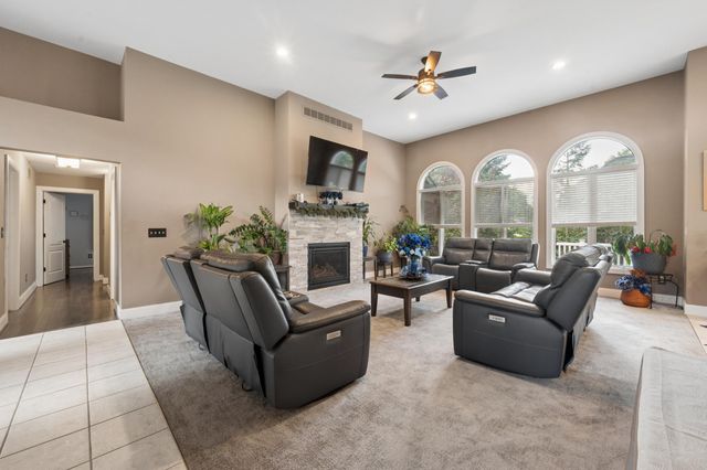 11215 Wilshire Drive, Shelby Twp, MI 48315