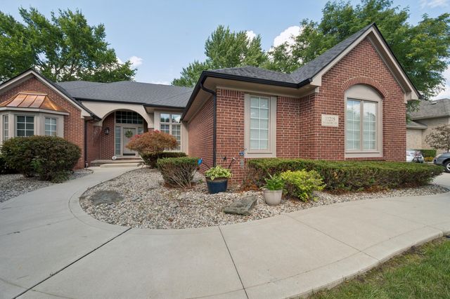 11215 Wilshire Drive, Shelby Twp, MI 48315