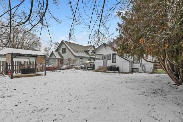 2521 E Queen Ave, Spokane, WA 99217