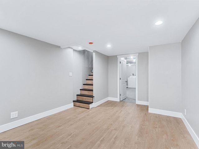 2444 S LAMBERT ST, Philadelphia, PA 19145