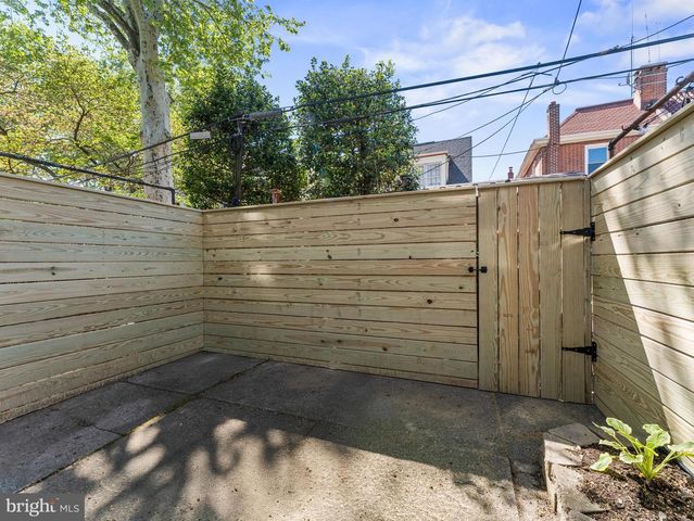 2444 S LAMBERT ST, Philadelphia, PA 19145