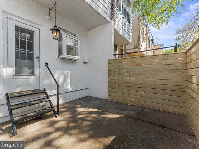 2444 S LAMBERT ST, Philadelphia, PA 19145