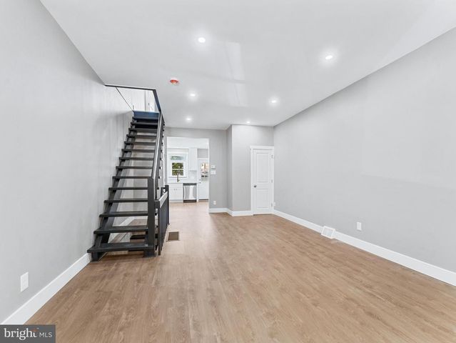 2444 S LAMBERT ST, Philadelphia, PA 19145