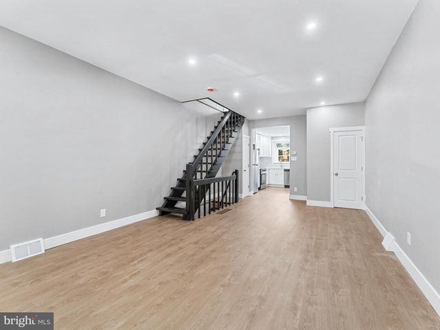 2444 S LAMBERT ST, Philadelphia, PA 19145