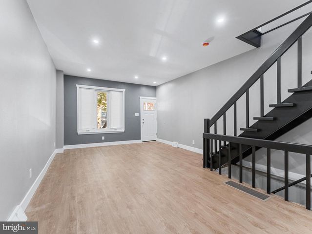 2444 S LAMBERT ST, Philadelphia, PA 19145