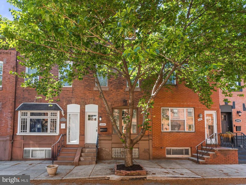 2444 S LAMBERT ST, Philadelphia, PA 19145