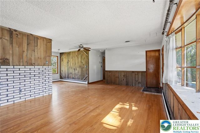 2224 Sunset Lane, Fountain Hill Boro, PA 18015