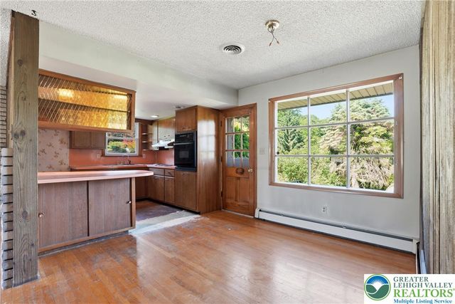 2224 Sunset Lane, Fountain Hill Boro, PA 18015