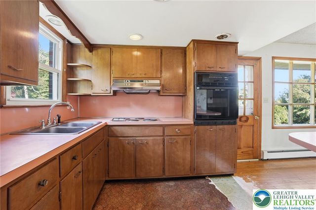2224 Sunset Lane, Fountain Hill Boro, PA 18015